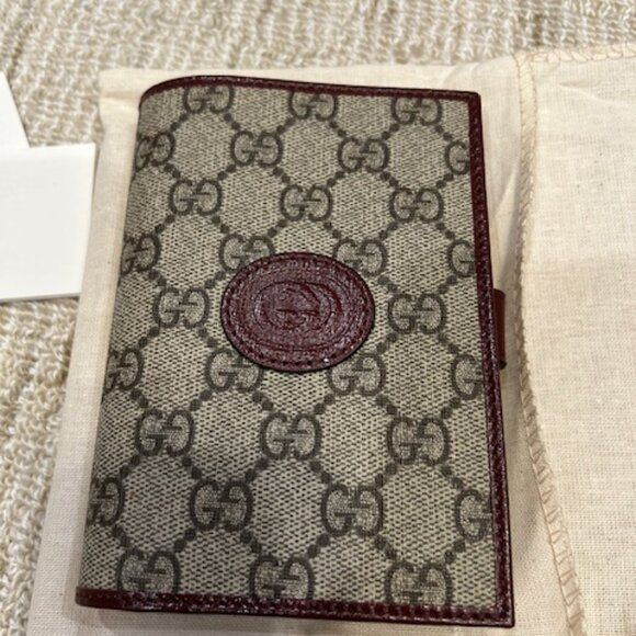 Gucci Passport Holder - Picture 2 of 7